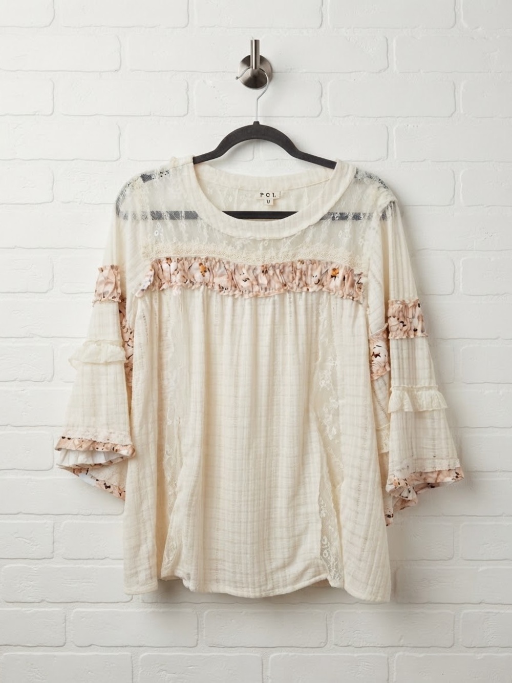 POL Floral Ruffle Zip Accent Ribbed Top in Natural New Size Medium - Picture 6 of 9